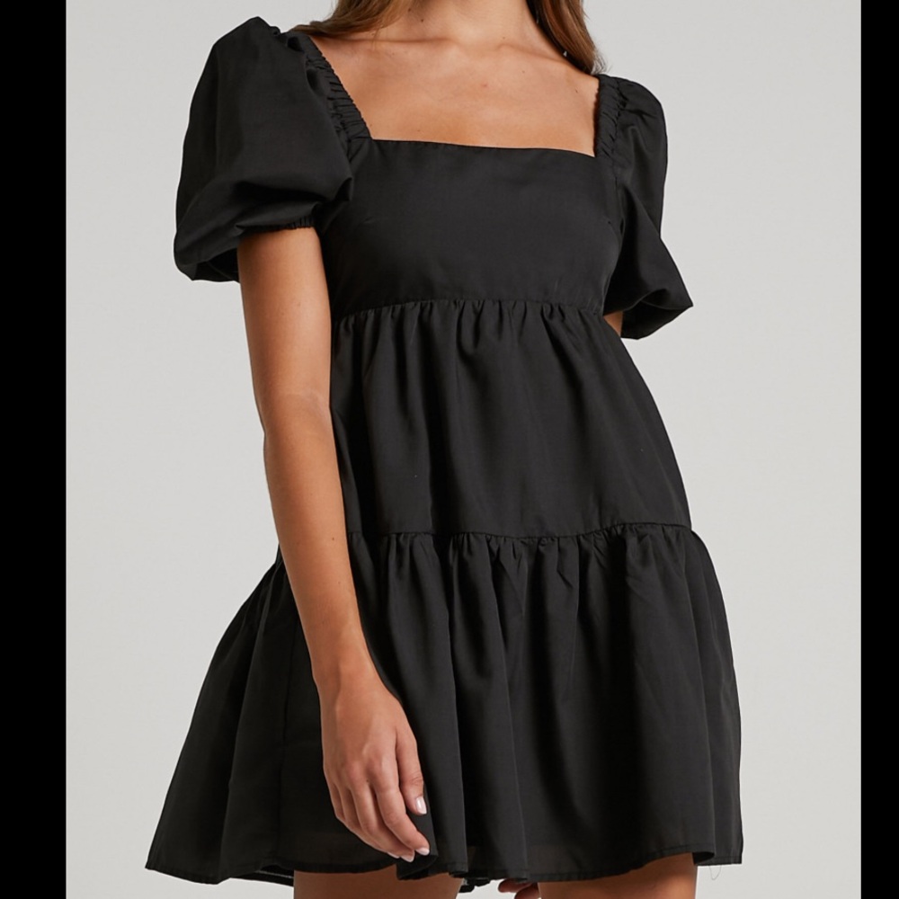 Gianni Bini Black Puff-Sleeve Tiered Mini Dress